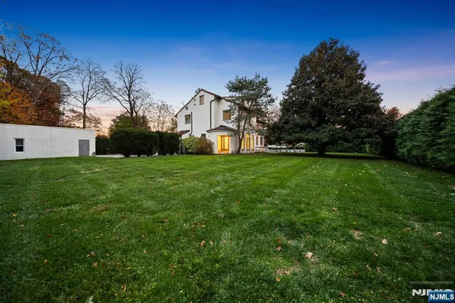 $1,849,000 | 3 Serafin Place, Glen Rock, NJ 07452