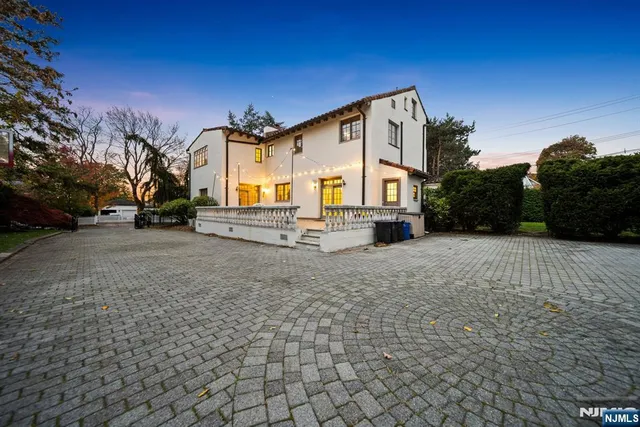 $1,849,000 | 3 Serafin Place, Glen Rock, NJ 07452