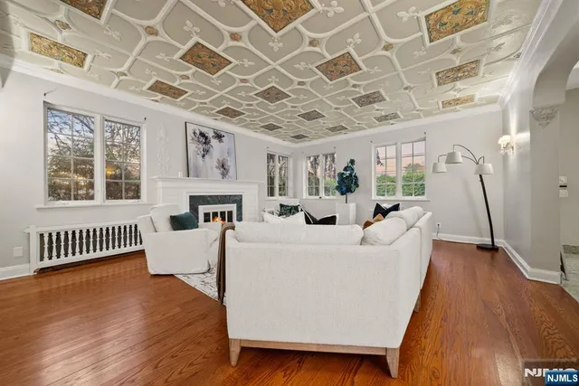 $1,849,000 | 3 Serafin Place, Glen Rock, NJ 07452