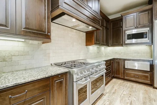 $6,500 | 1418 Du Barry Lane, Houston, TX 77018