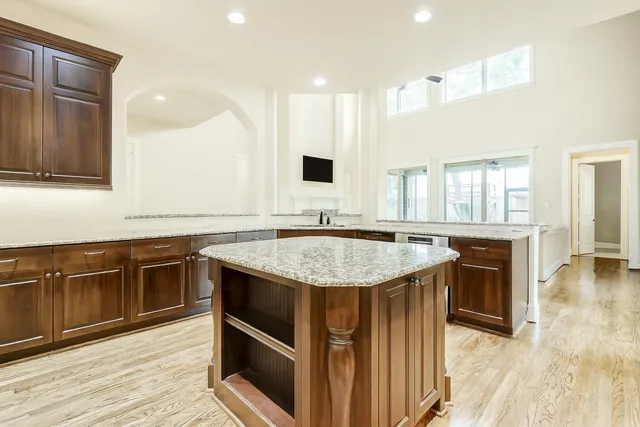 $6,500 | 1418 Du Barry Lane, Houston, TX 77018