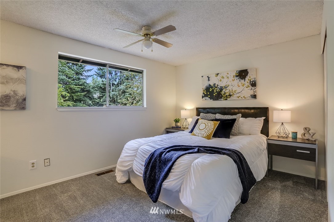 10042 Southeast 192nd Street Renton, WA 98055 - Photo 10 of 24 Gallery Image 10