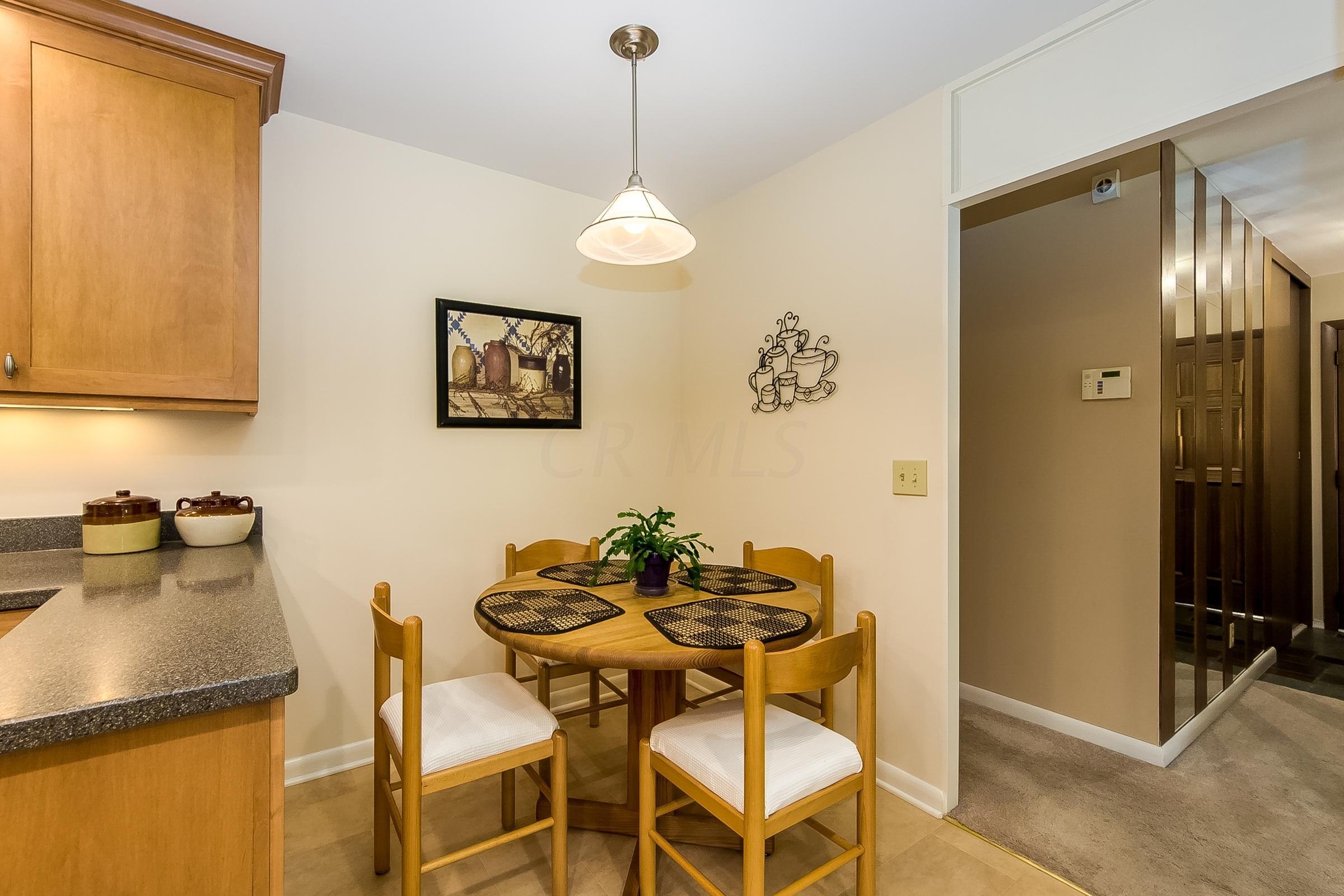 5560 Sinclair Road Columbus, OH 43229 - Photo 11 of 26 Gallery Image 11