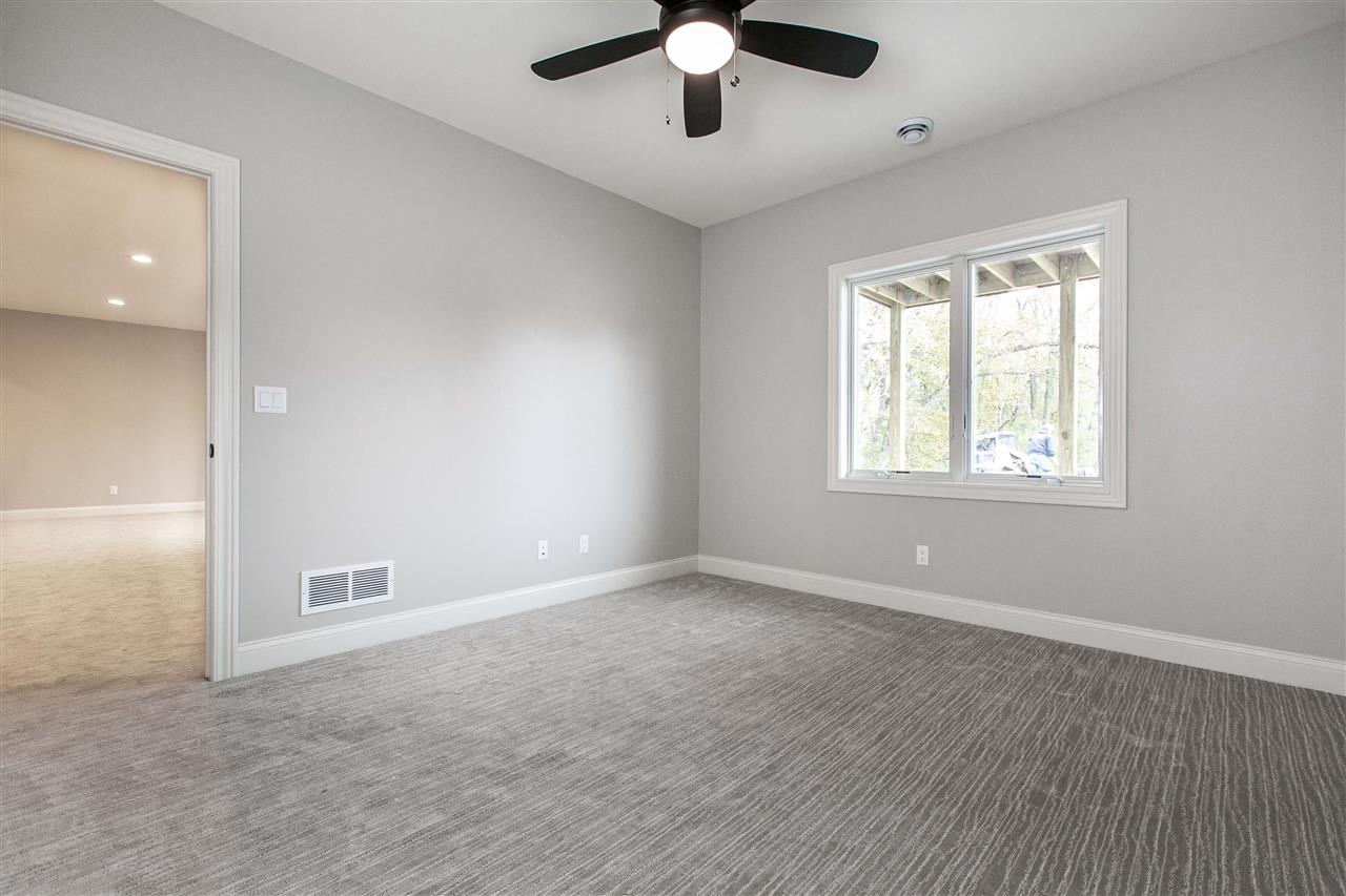 1492 Autumn Ridge Lane Dubuque, IA 52003 - Photo 24 of 25 Gallery Image 24