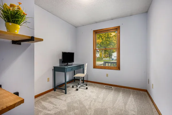 $247,442 | 218 South Robinson Street, Schoolcraft, MI 49087