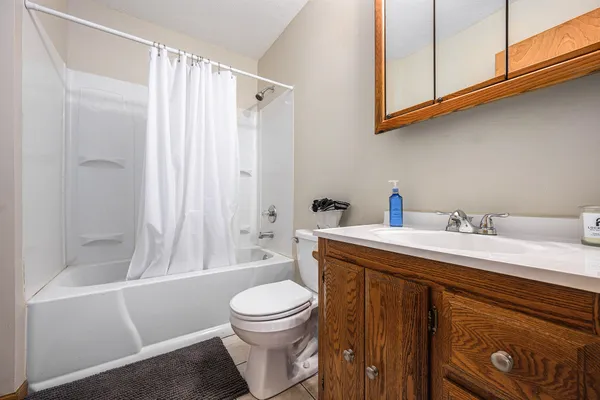 $247,442 | 218 South Robinson Street, Schoolcraft, MI 49087