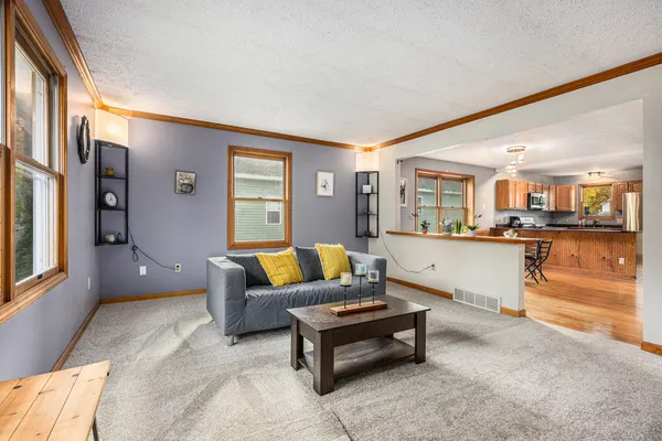 $247,442 | 218 South Robinson Street, Schoolcraft, MI 49087