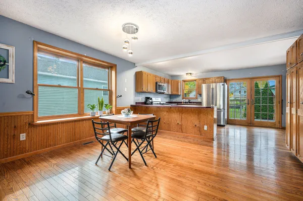 $247,442 | 218 South Robinson Street, Schoolcraft, MI 49087