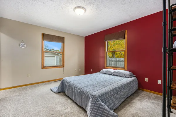 $247,442 | 218 South Robinson Street, Schoolcraft, MI 49087