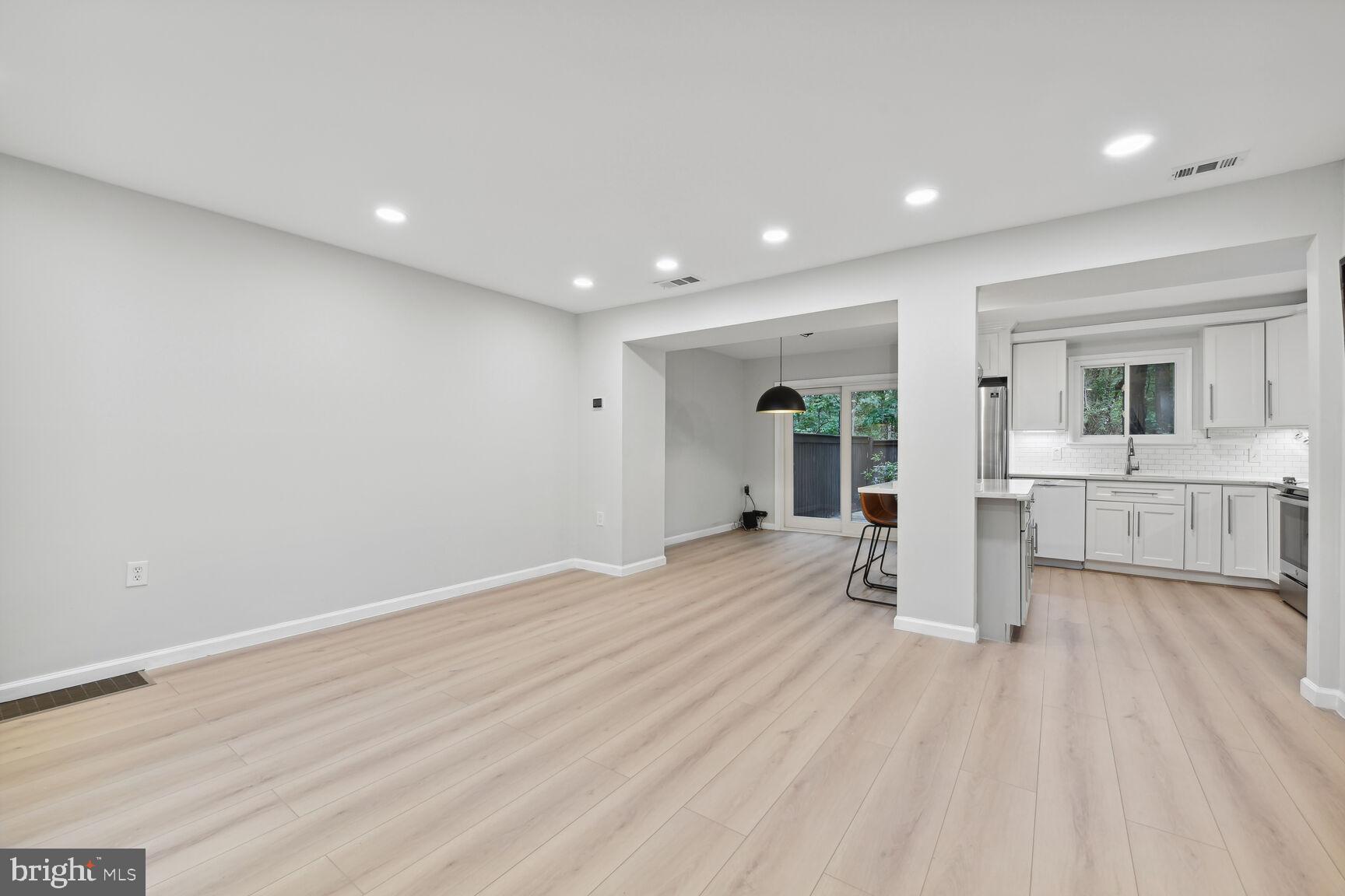 2222 Lofty Heights Place Reston, VA 20191 - Photo 3 of 23 Gallery Image 3