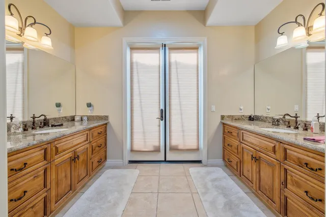 $1,150,000 | 4638 West Lark Court, Visalia, CA 93291