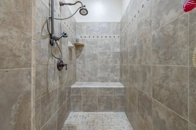 $1,150,000 | 4638 West Lark Court, Visalia, CA 93291