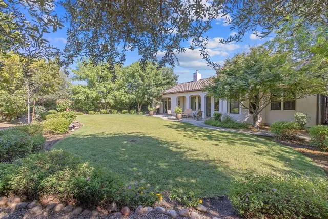 $1,150,000 | 4638 West Lark Court, Visalia, CA 93291