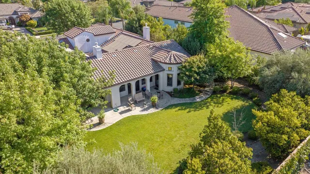 $1,150,000 | 4638 West Lark Court, Visalia, CA 93291