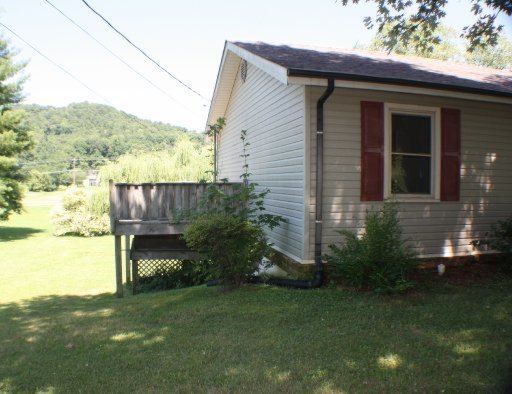 1331 Lakeview Road Livingston, TN 38570 - Photo 2 of 4 Additional Photo