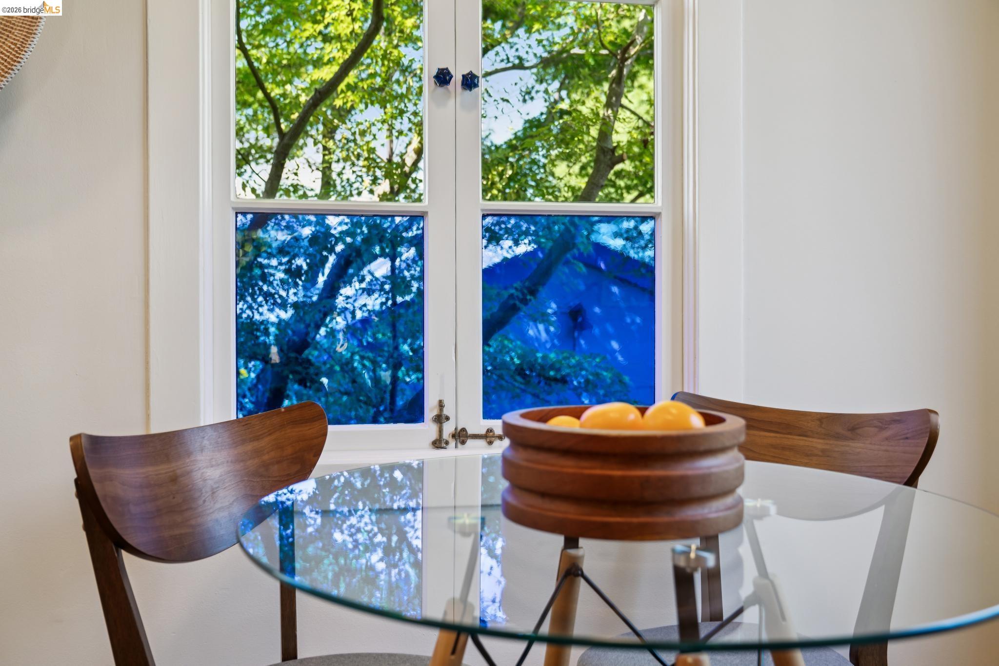 1425 Virginia Street Berkeley, CA 94702 - Photo 20 of 42 a view of a dining room with furniture and a potted plant