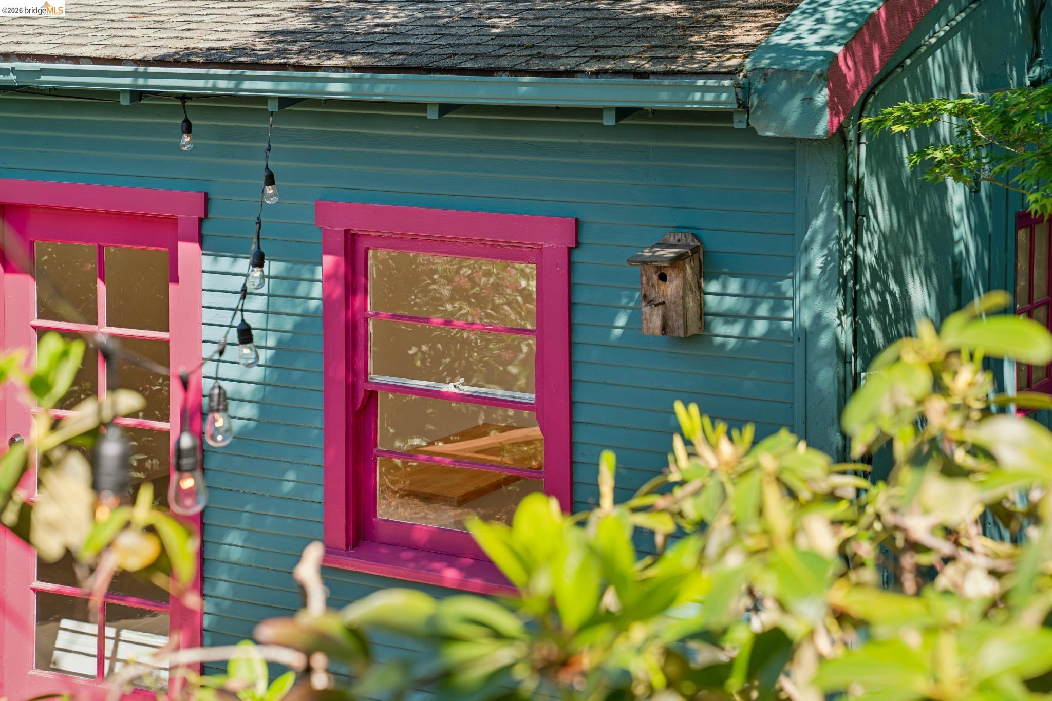 1425 Virginia Street Berkeley, CA 94702 - Photo 38 of 42 a view of outdoor space