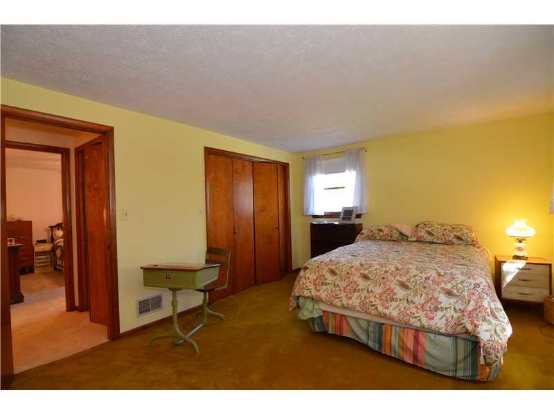 182 Drake Road Bethel Park, PA 15102 - Photo 19 of 24 Bedroom.