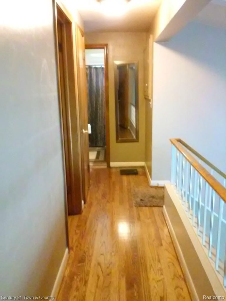 18050 Rainbow Road Fraser, MI 48026 - Photo 23 of 42 24.jpg