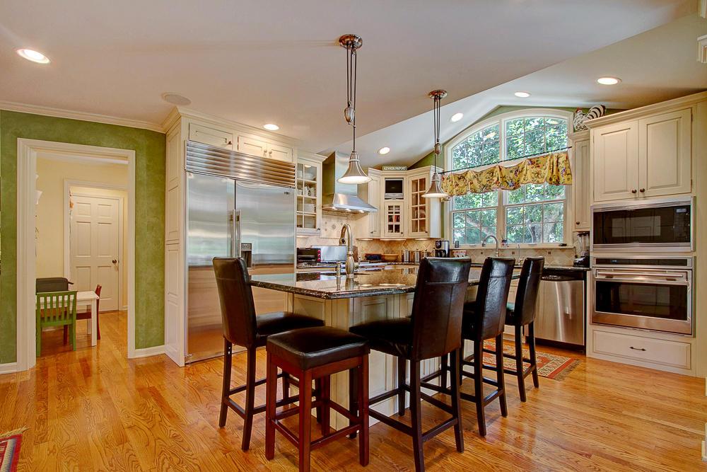 4337 Woodbridge Road Upper Arlington, OH 43220 - Photo 5 of 29
