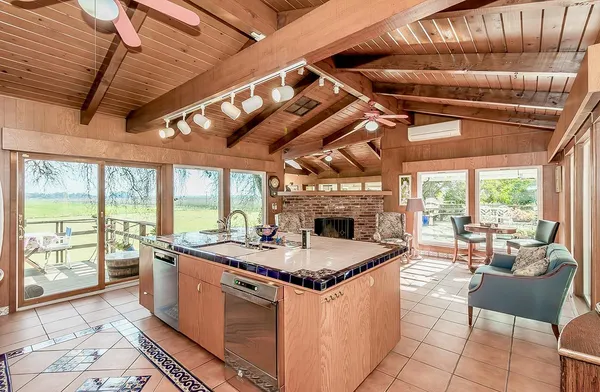 $1,550,000 | 3670 South Newmark Avenue, Sanger, CA 93657
