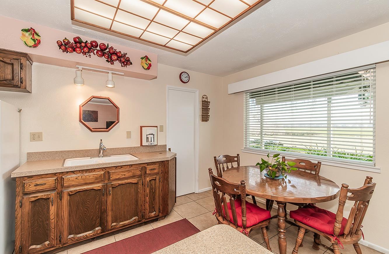 3670 South Newmark Avenue Sanger, CA 93657 - Photo 39 of 98