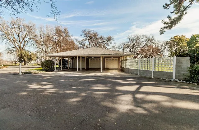 $1,550,000 | 3670 South Newmark Avenue, Sanger, CA 93657