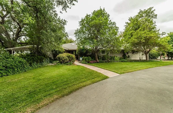 $1,550,000 | 3670 South Newmark Avenue, Sanger, CA 93657