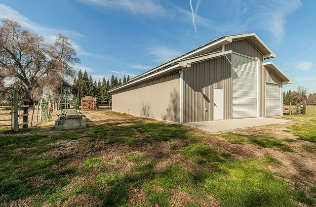 $1,550,000 | 3670 South Newmark Avenue, Sanger, CA 93657