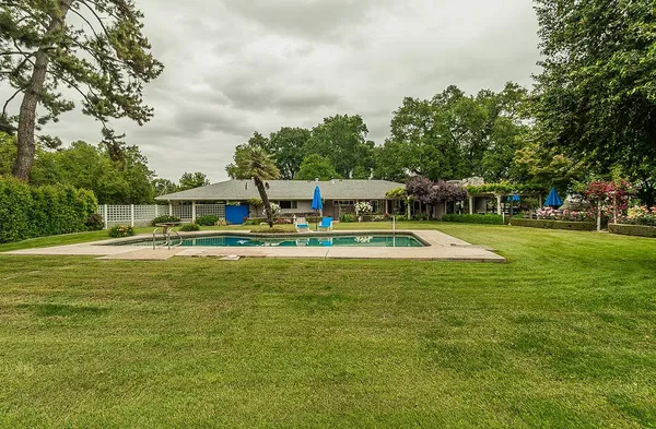 $1,550,000 | 3670 South Newmark Avenue, Sanger, CA 93657