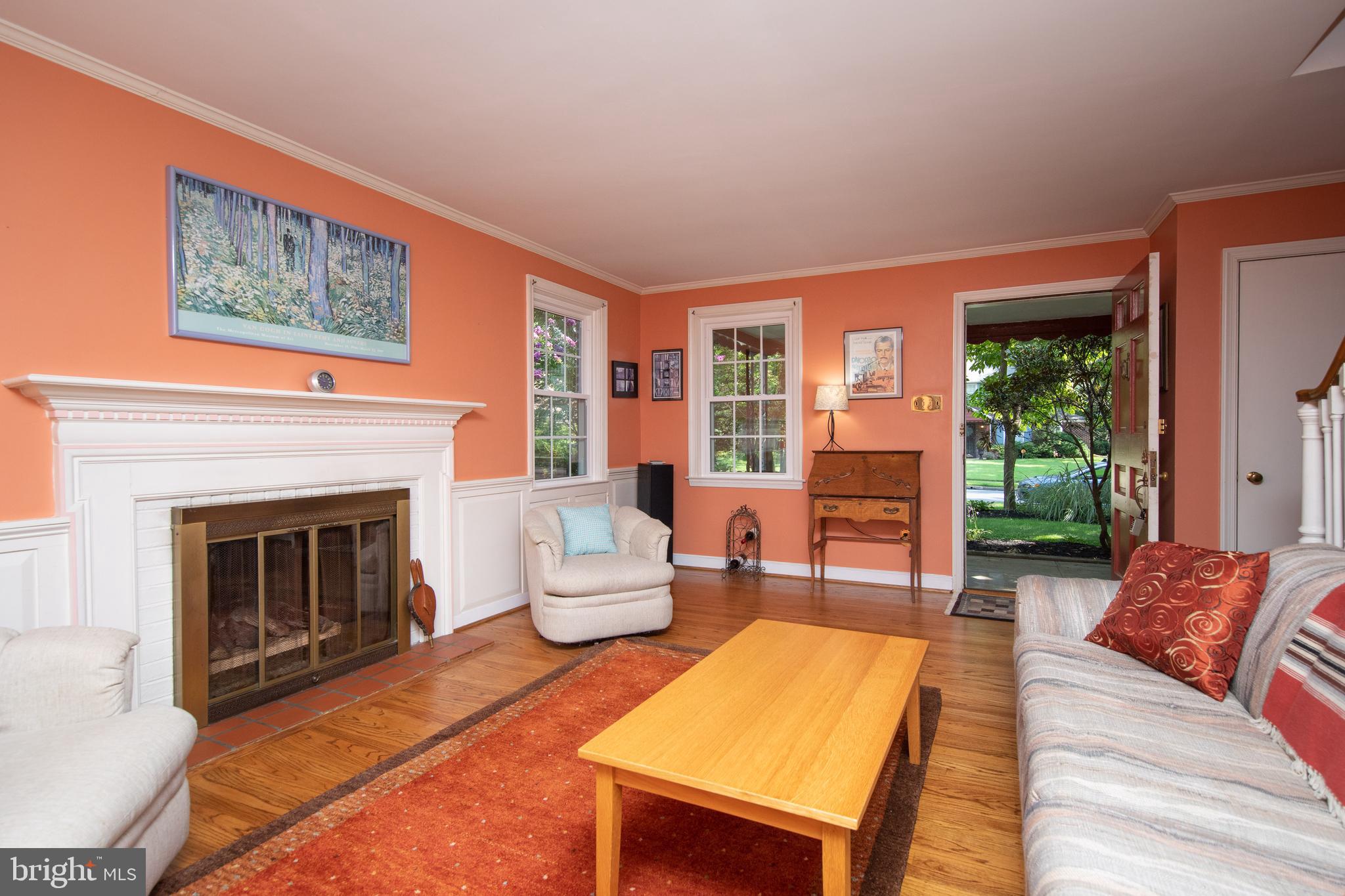 12 Lawnside Road Cheltenham, PA 19012 - Photo 6 of 47 Living Room
