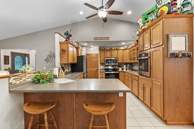 $999,900 | E16467 Grimm Road, Hillsboro, WI 54634