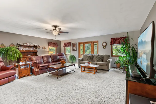 $999,900 | E16467 Grimm Road, Hillsboro, WI 54634