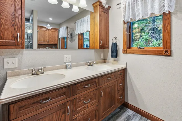 $999,900 | E16467 Grimm Road, Hillsboro, WI 54634