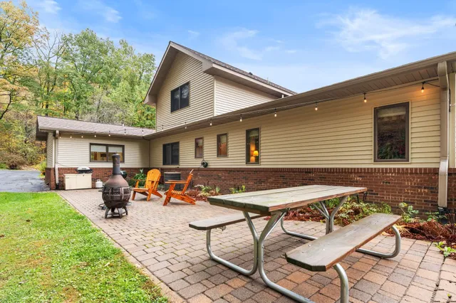 $999,900 | E16467 Grimm Road, Hillsboro, WI 54634