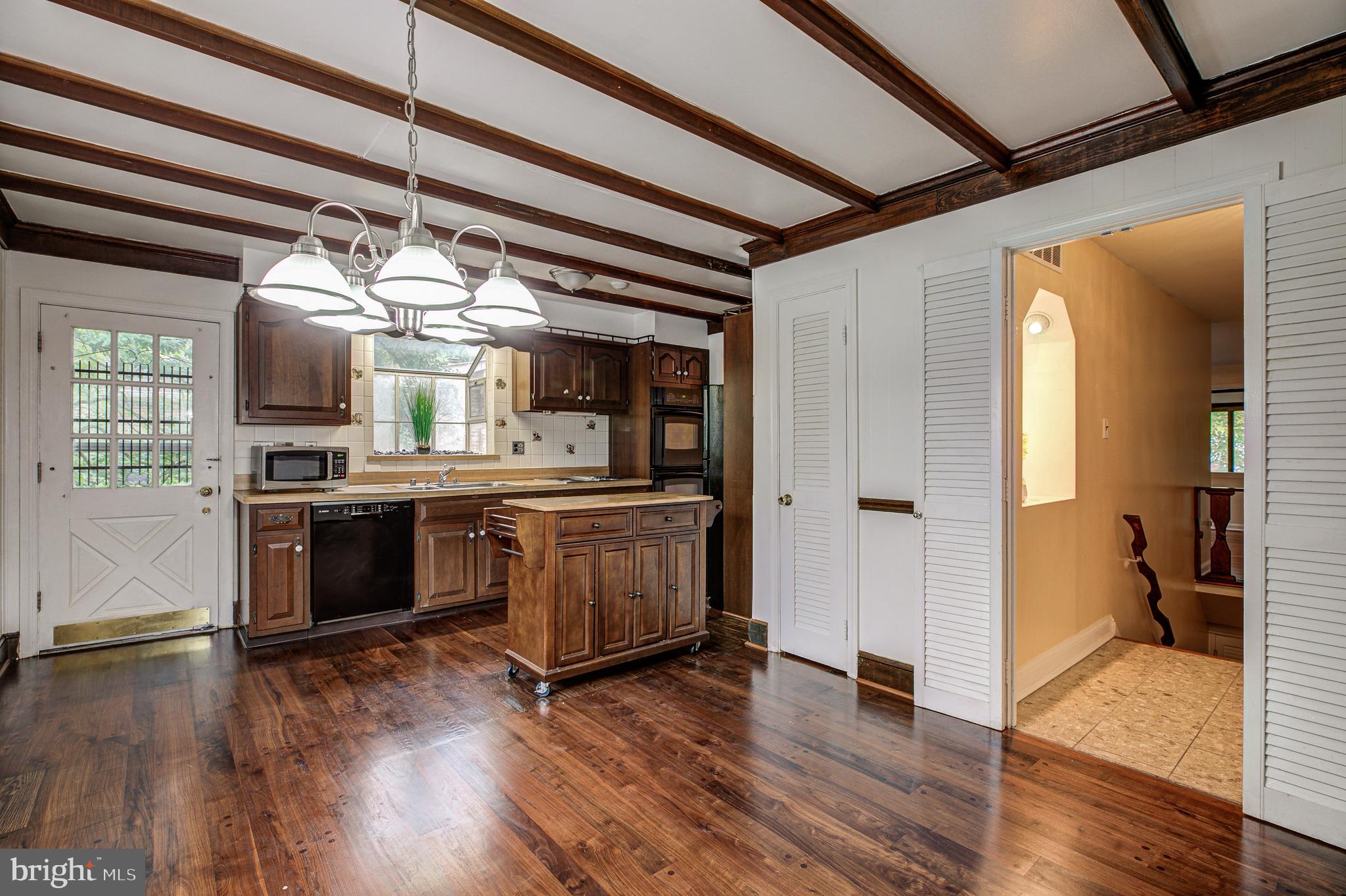 6601 Tusculum Road Bethesda, MD 20817 - Photo 28 of 58 Eat-in Kitchen