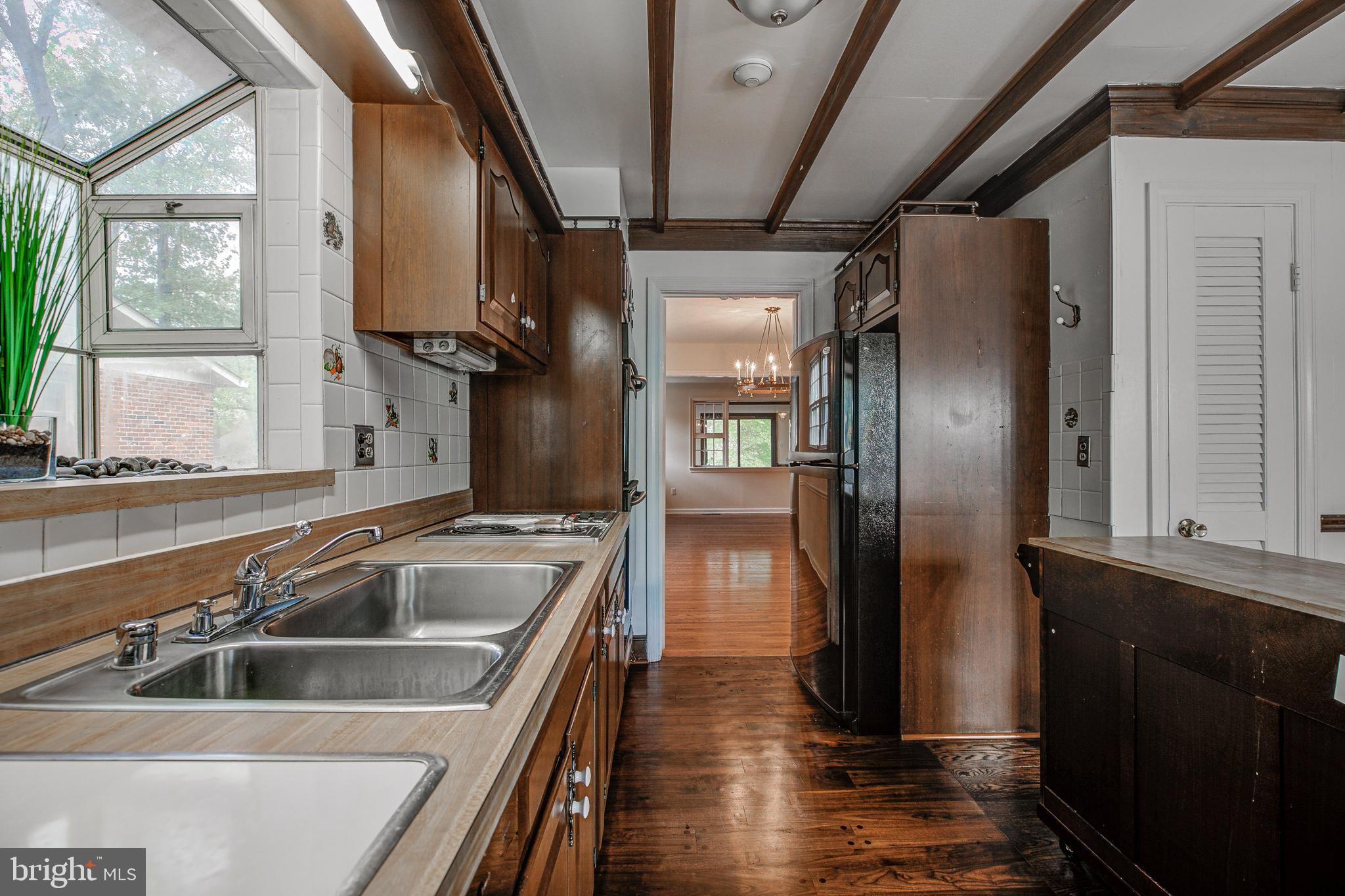 6601 Tusculum Road Bethesda, MD 20817 - Photo 31 of 58