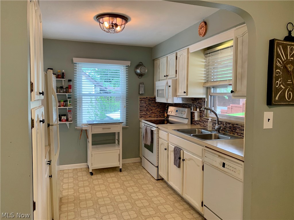 608 Grayton Road Berea, OH 44017 - Photo 5 of 16 Gallery Image 5
