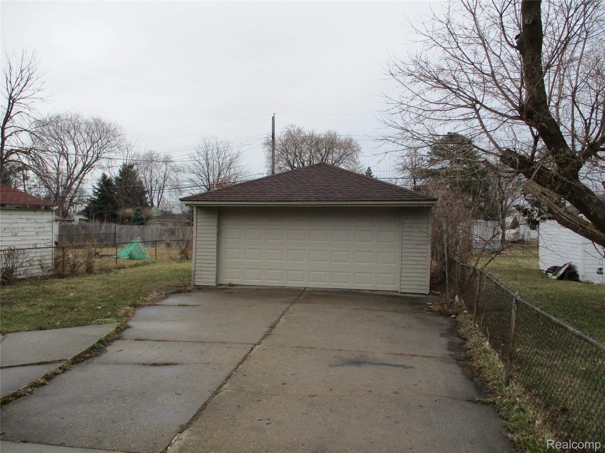 24714 Wagner Avenue Warren, MI 48089 - Photo 26 of 27 IMG_0544.JPG