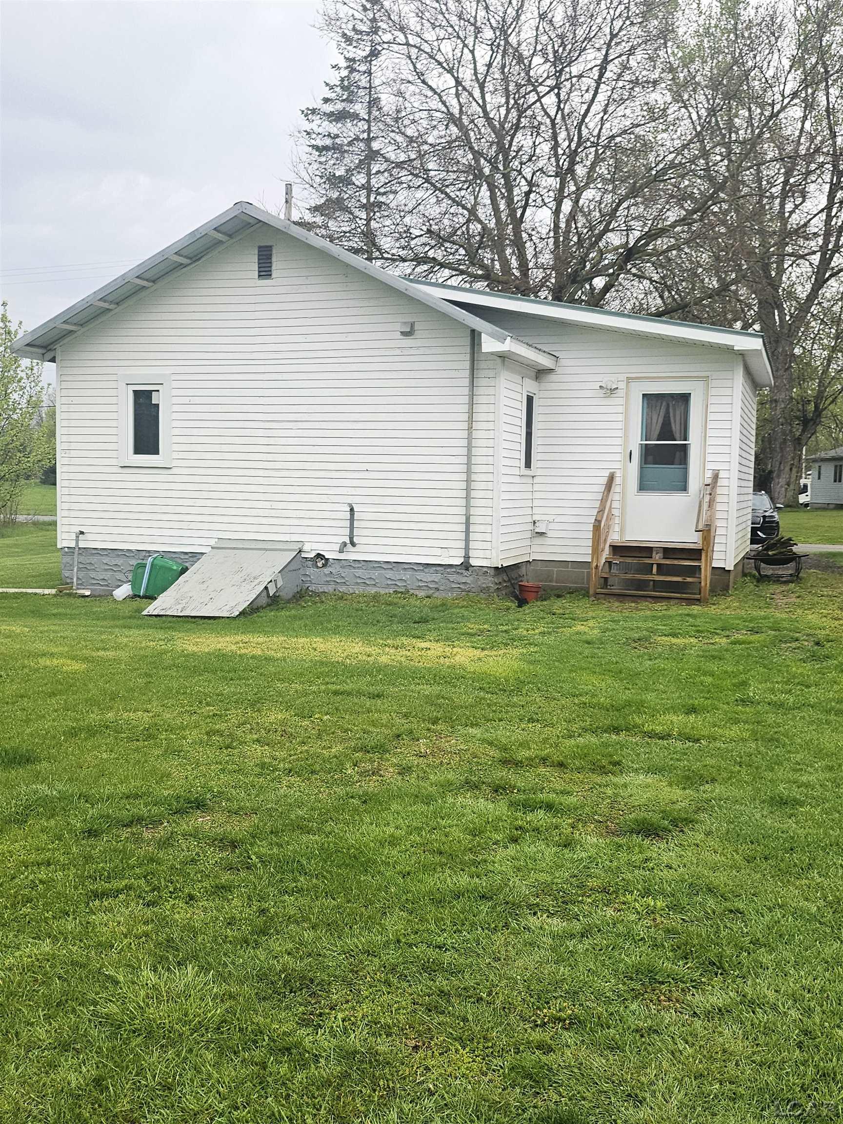 3060 West Albain Road Monroe, MI 48161 - Photo 13 of 17 50139394-5672066b-d8bd-4e3b-ac6a-8deb5f56663c.JPG