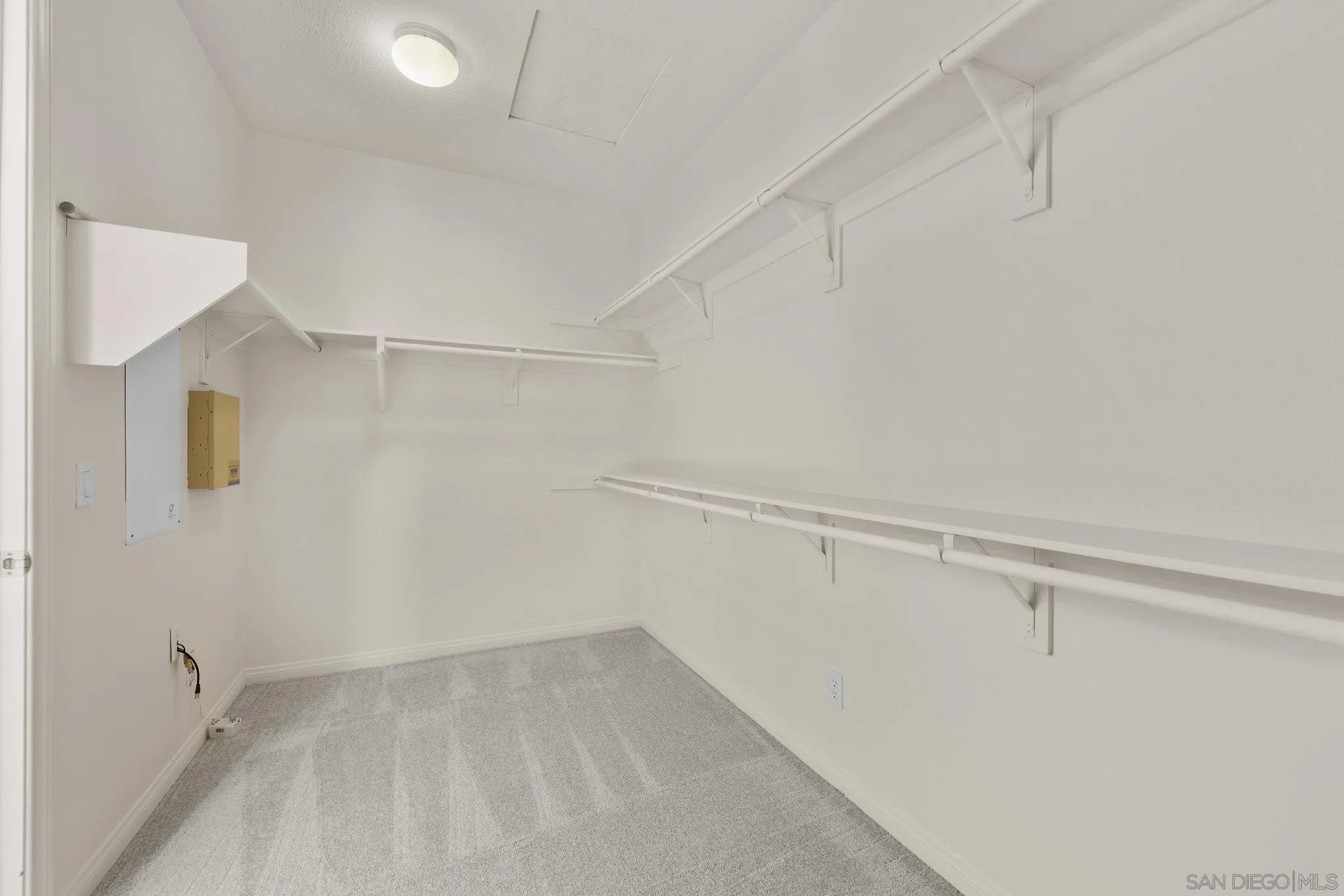 824 Hillcrest Terrace Fallbrook, CA 92028 - Photo 22 of 47 a view of an empty walk in closet