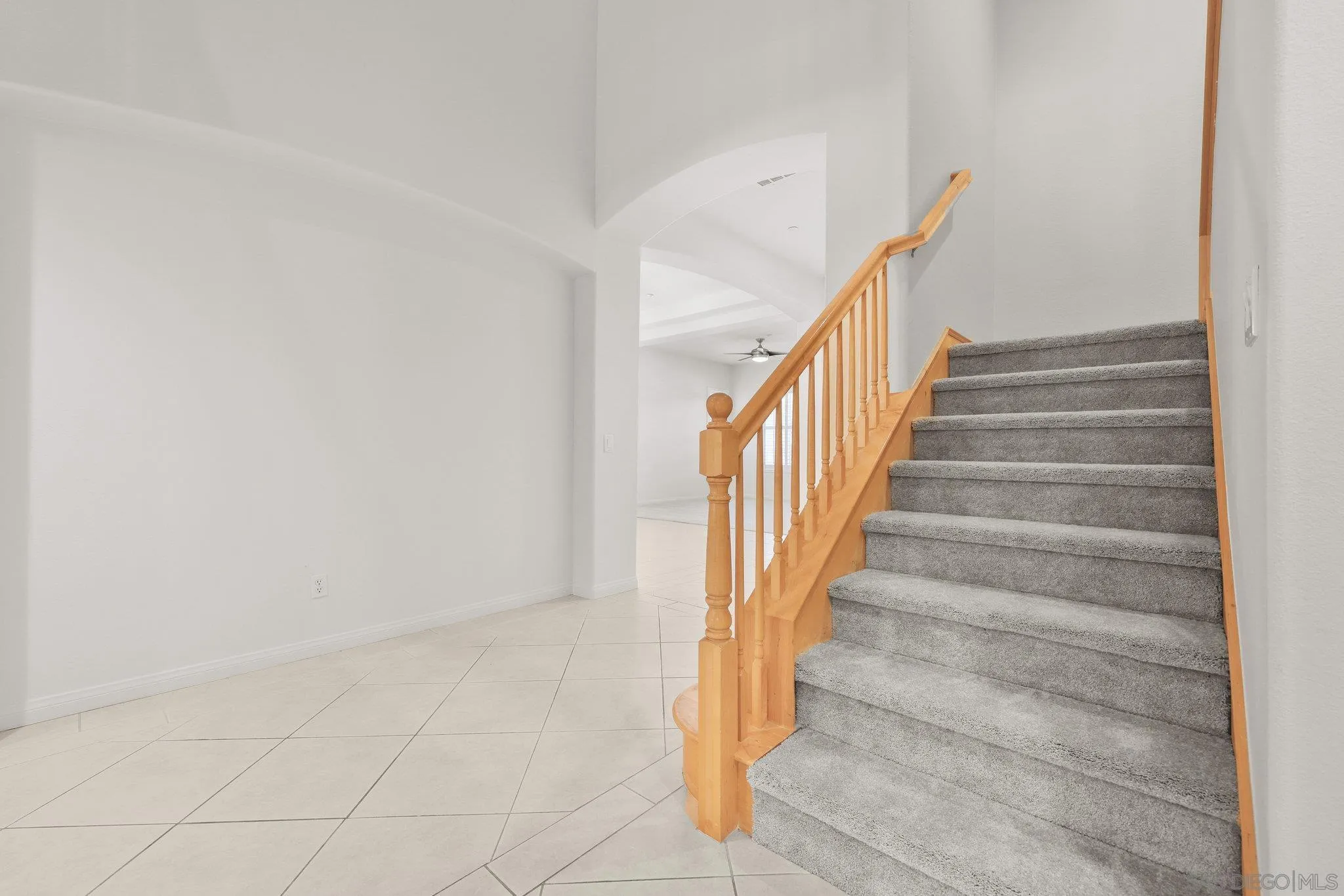 824 Hillcrest Terrace Fallbrook, CA 92028 - Photo 24 of 47 a view of entryway