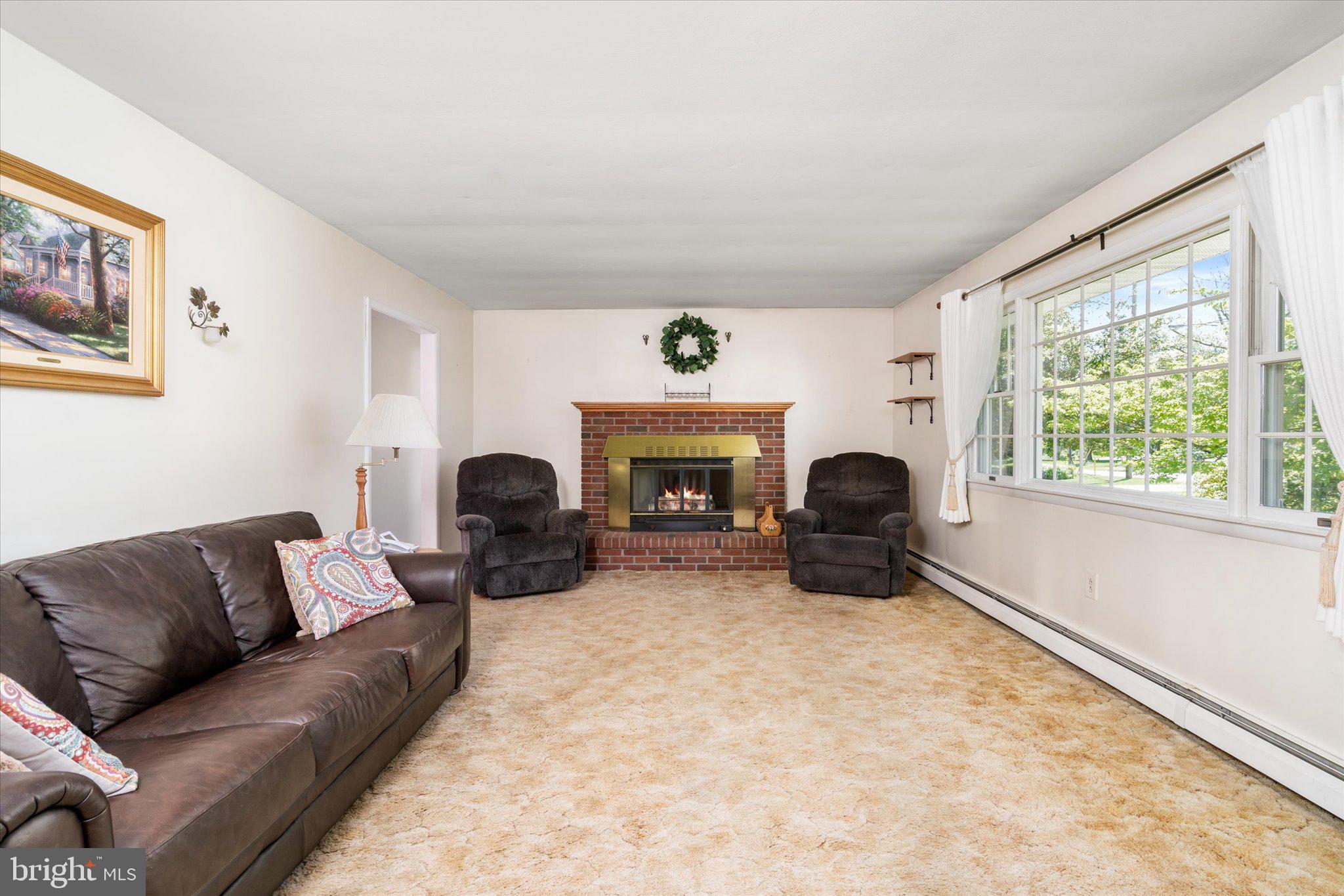 235 Sharon Road Robbinsville, NJ 08691 - Photo 4 of 41