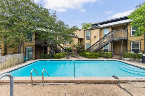 $230,000 | 1000 West 26th Street, Unit 208, Austin, TX 78705