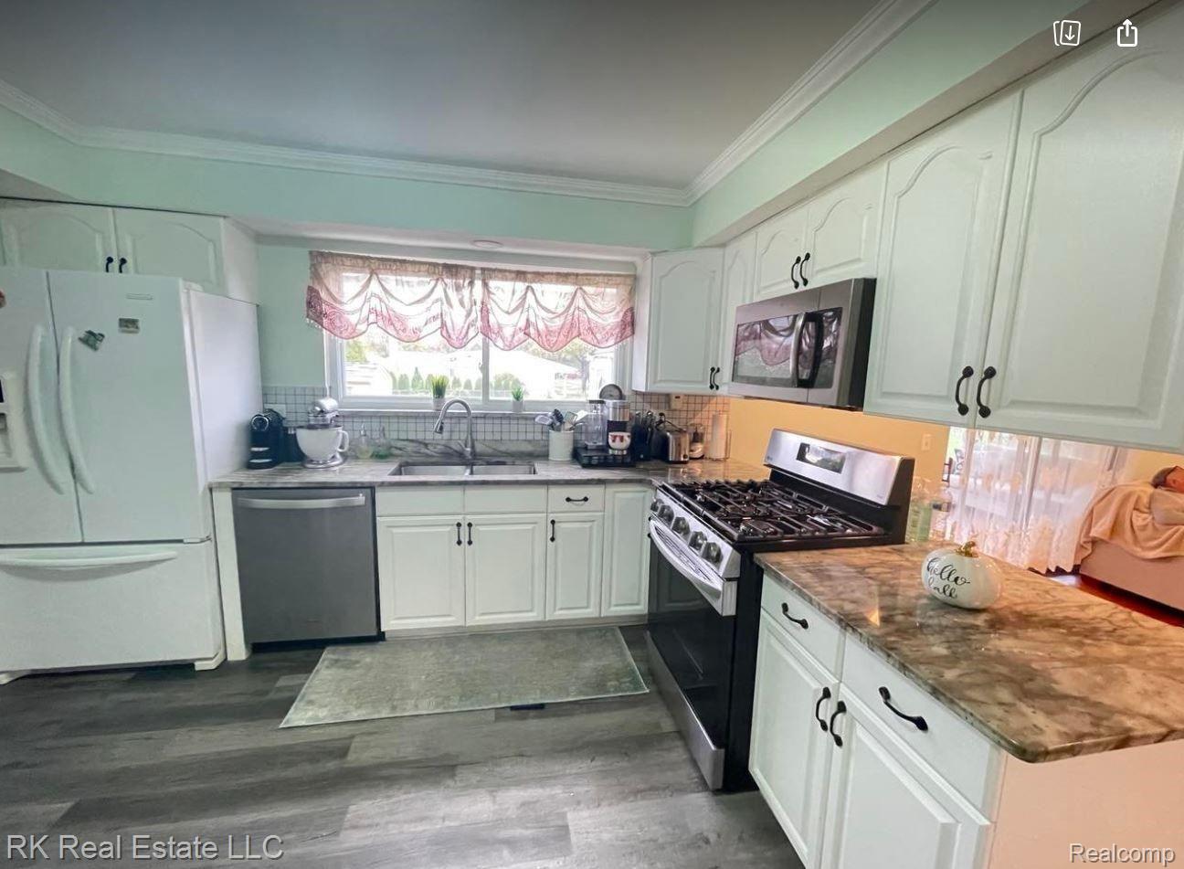 25258 Goddard Road Taylor, MI 48180 - Photo 8 of 29 k5.JPG