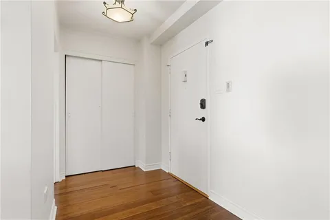 $295,000 | 128 North Craig Street, Unit 806, Pittsburgh, PA 15213
