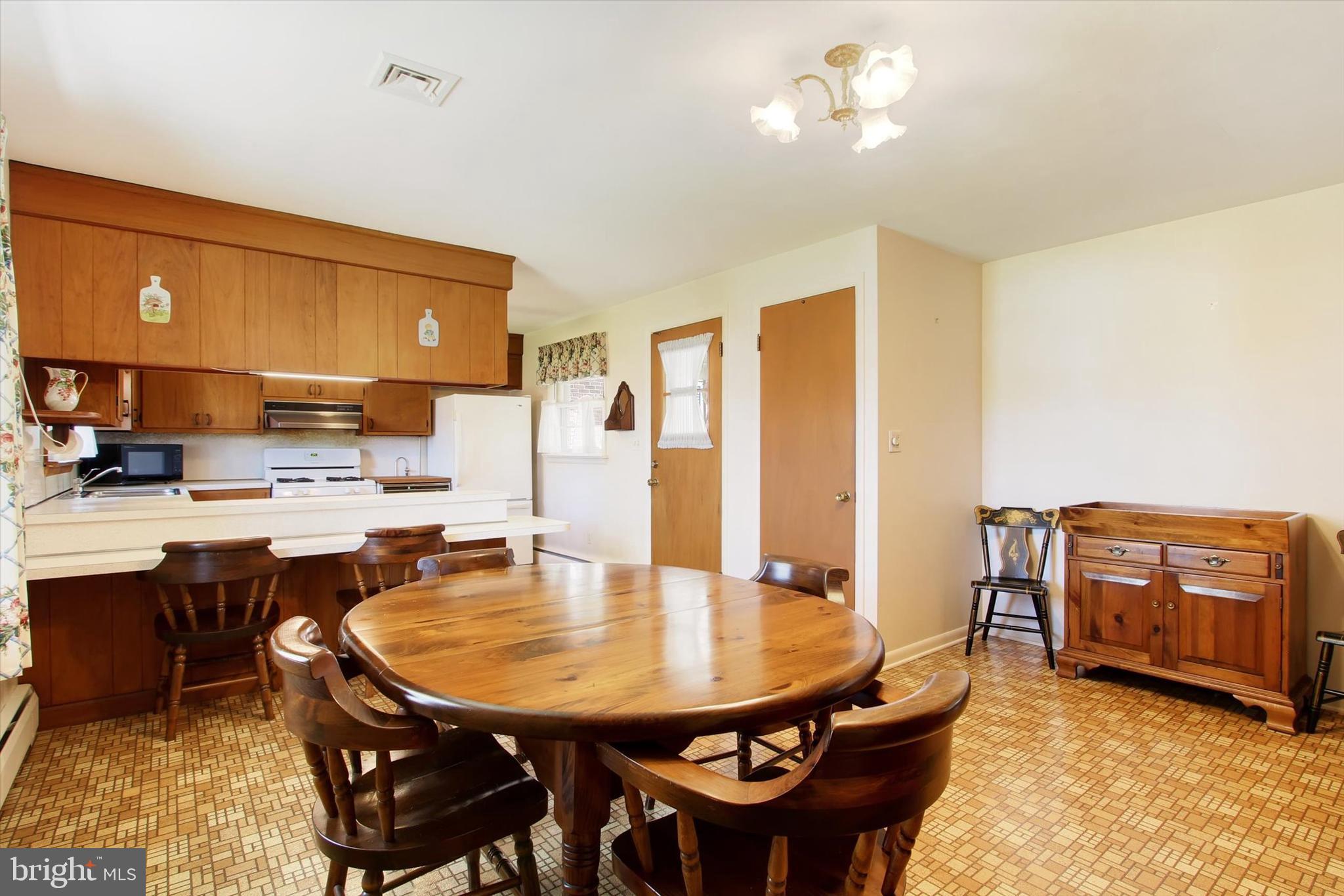 515 West Hanover Street Hanover, PA 17331 - Photo 8 of 24 Gallery Image 8