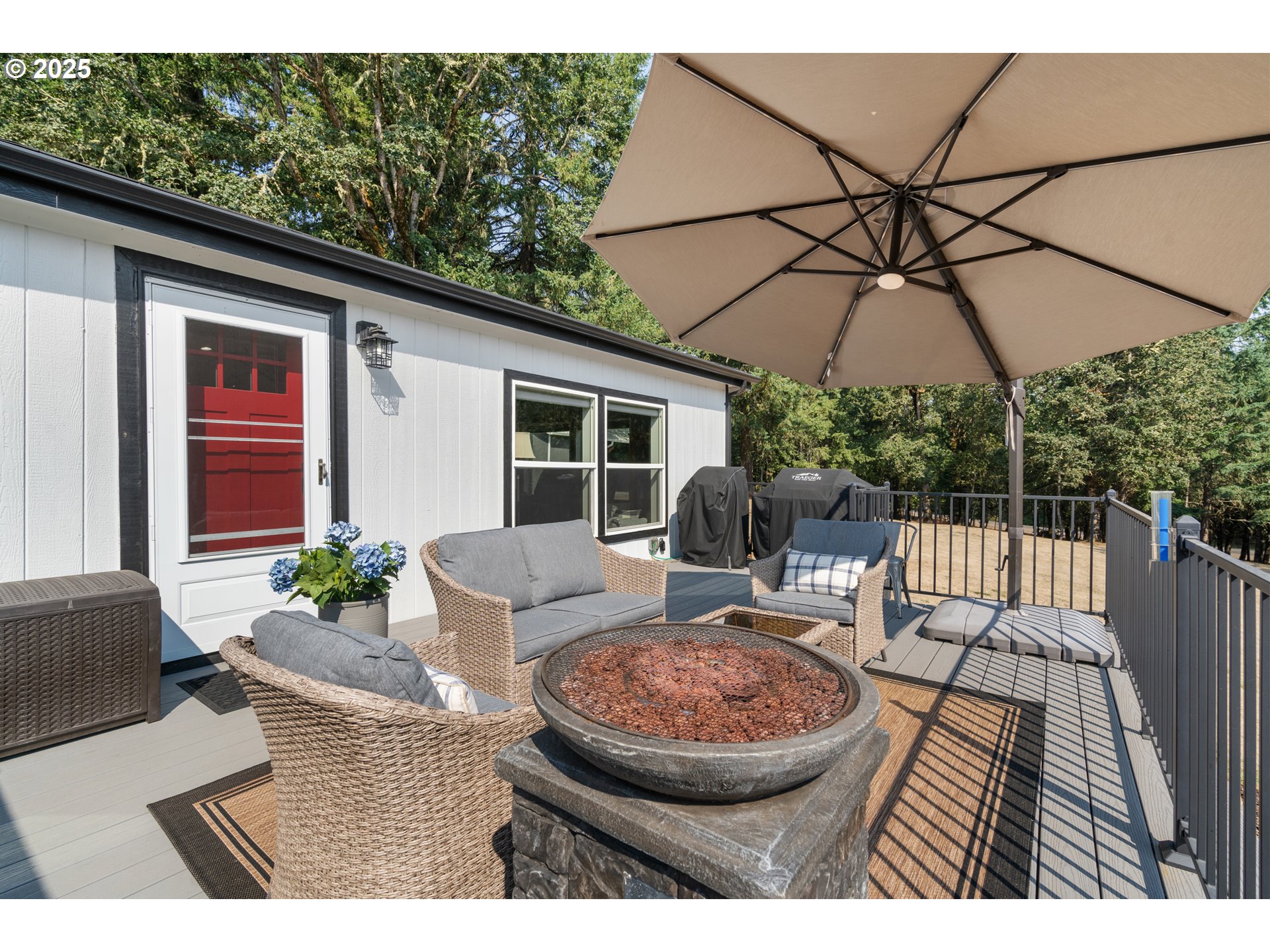 30402 Townsend Road Lebanon, OR 97355 - Photo 22 of 46 a view of outdoor space yard and patio