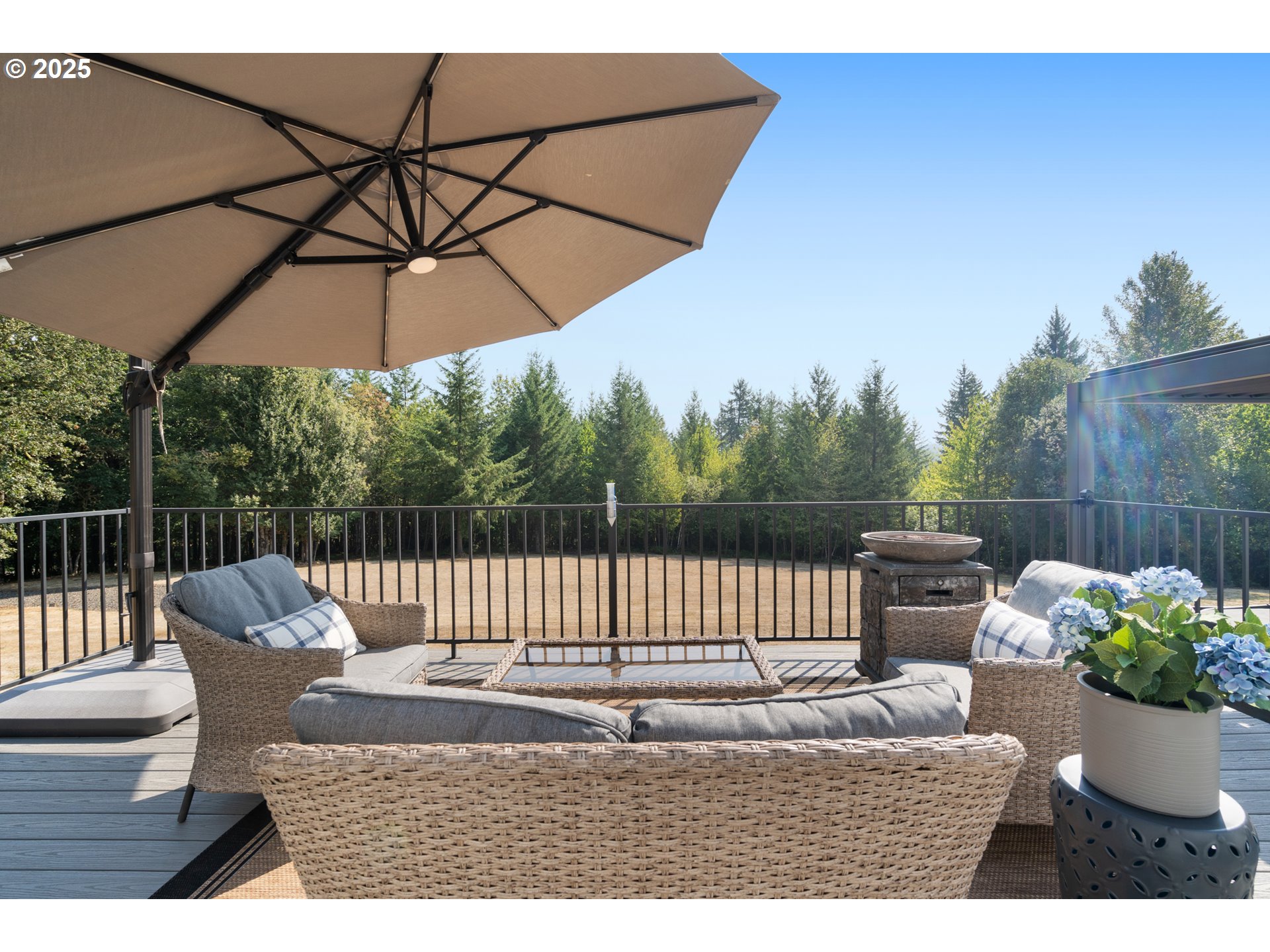 30402 Townsend Road Lebanon, OR 97355 - Photo 23 of 46 a view of outdoor space with seating