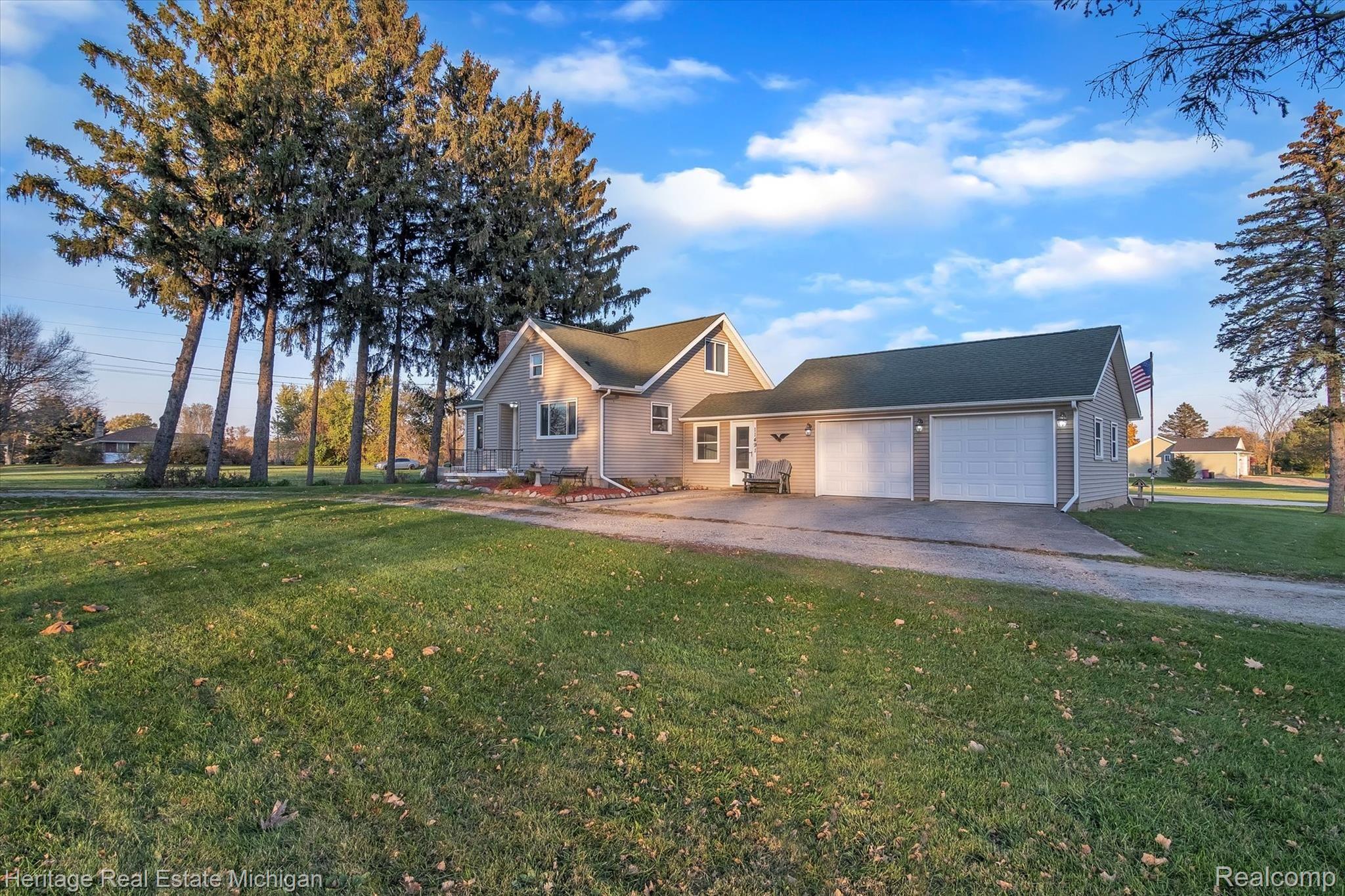 11491 South New Lothrop Road Durand, MI 48429 - Photo 26 of 37 Front view of home